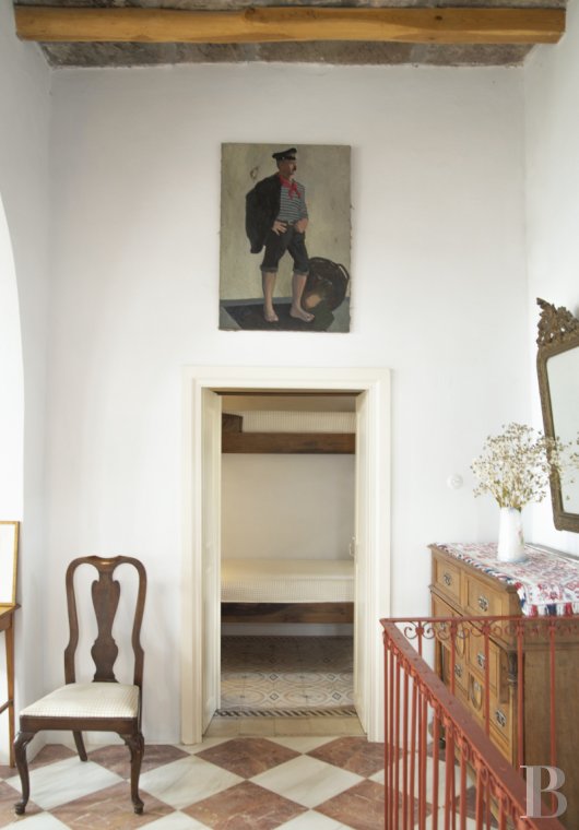 À Tinos, dans les Cyclades, une maison du 17e siècle tout de blanc vêtue - photo  n°11